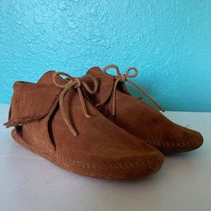 Minnetonka Genuine Buckskin Leather Moccasins
